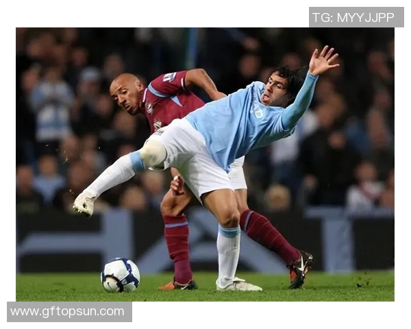 足球的外号揭秘:那些让人捧腹的奇特称谓与背后的故事 足球的外号揭秘:那些让人捧腹的奇特称谓与背后的故事